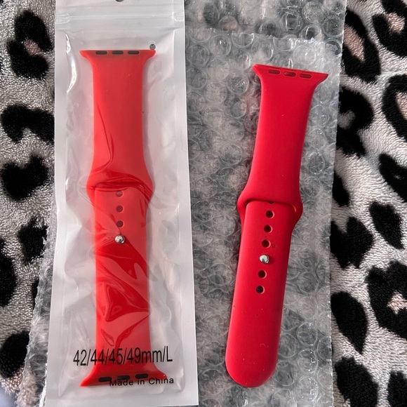 ❤️❤️2 BRAND NEW Apple Watch Series 7, Red Sport Band❤️❤️ - Picture 3 of 5